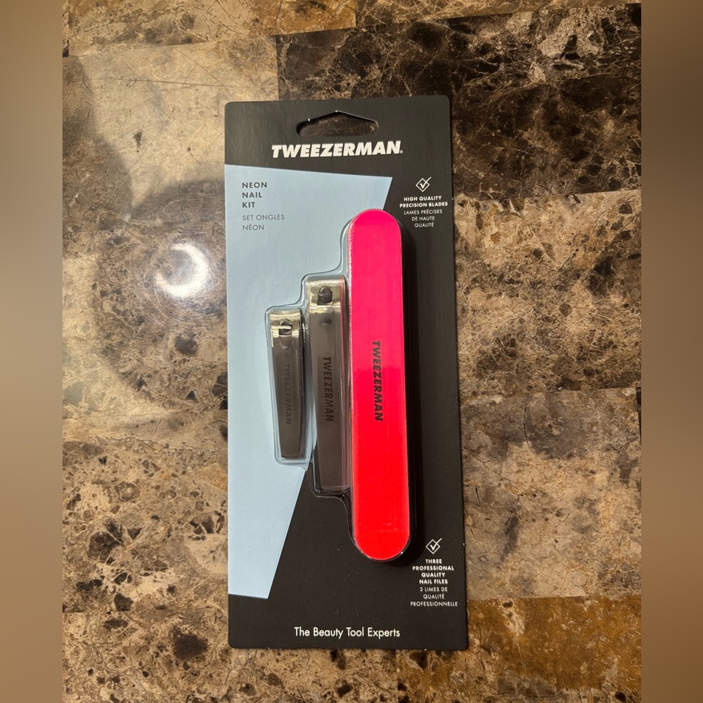 Tweezerman Neon Nail Kit Clippers Nail Files Beauty Nailcare Vegan Nails New